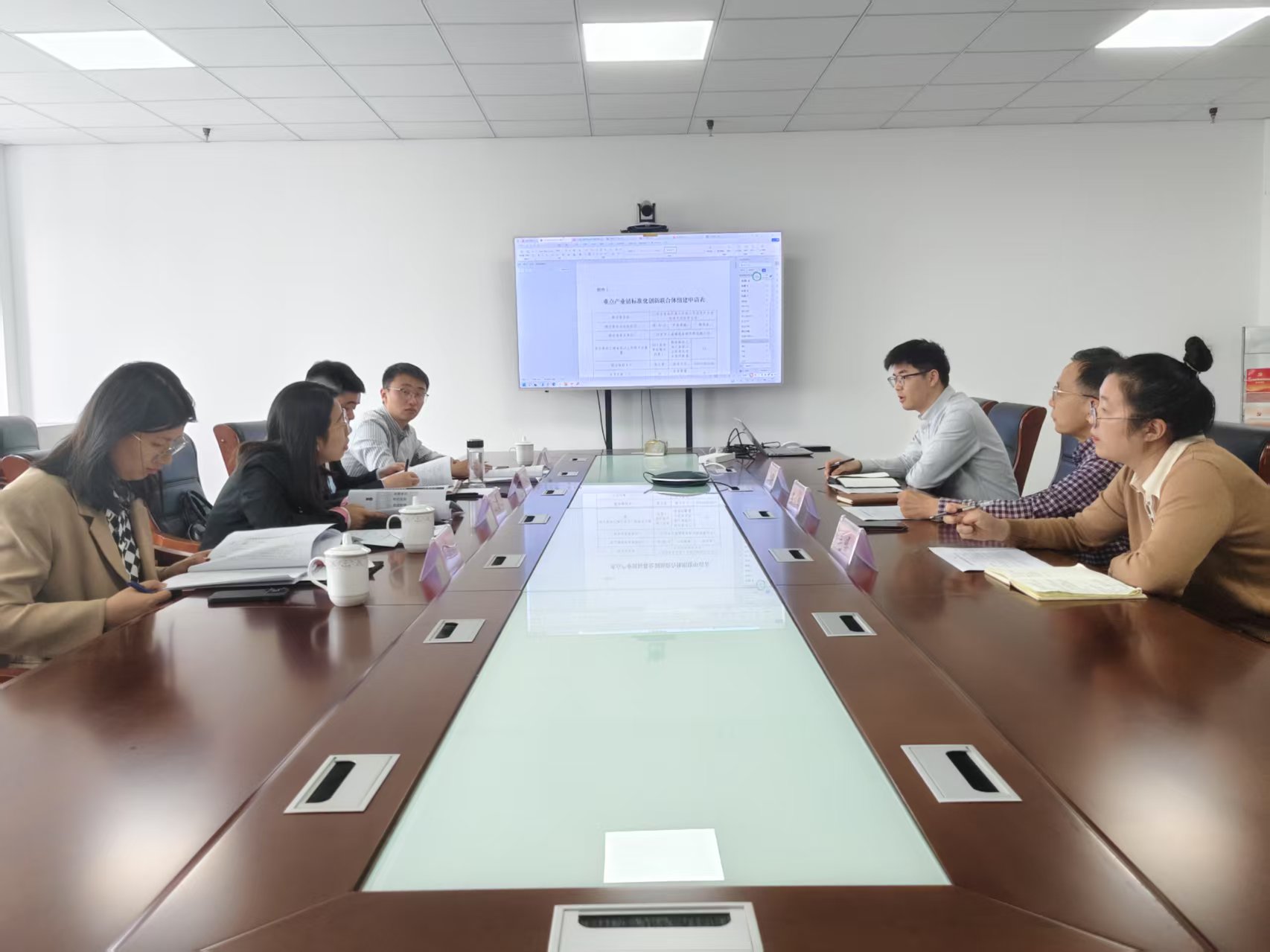 市场监管局调研我院标准化工作